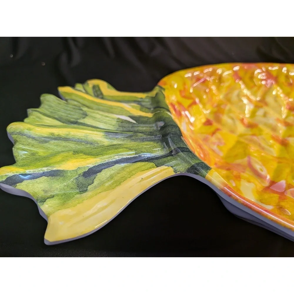 Large‎ Pineapple Shaped Serving Tray